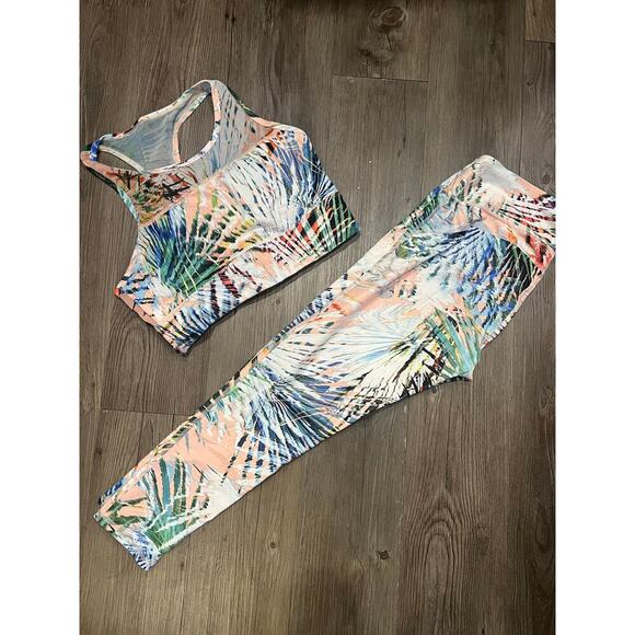 Fabletics Tropical workout set - Picture 1 of 6